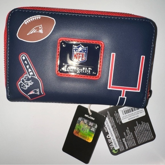 NWT Loungefly NFL New England Patriots wallet - Picture 3 of 6